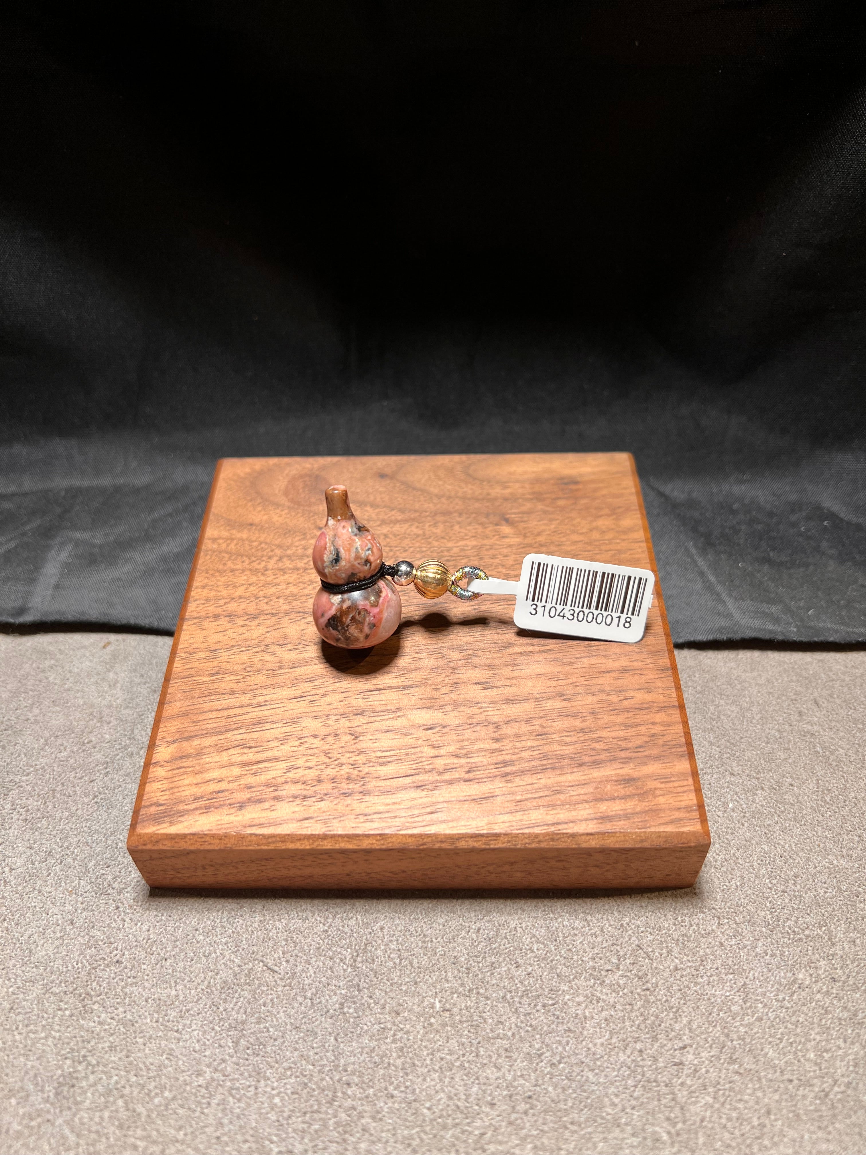 水晶, 水晶店, 水晶手鍊, 水晶手串, 晶石擺設, 水晶DIY, 水晶原石, 消磁淨化, 純露噴霧, 招財水晶, 人緣水晶, 能量水晶, 觀塘水晶店, 手工飾品, 命定水晶, 水晶工作坊, 晶石吊墜, 水晶飾物, 避邪保平安, 舒緩情緒, 招貴人, 專屬訂製, 貔貅掛飾, 線上訂製, 礦區原石, 鈦晶, 金髮晶, 拉長石, 海藍寶, 水晶手鐲, 空間淨化, 能量平衡, 天然礦石, 櫻花瑪瑙, 黑曜石, 捷克隕石, 瑪瑙扣, 招財貓掛飾, 達摩擺件, 透石膏, 願望瓶, 礦石切割, 脈輪平衡, 靈性成長, 禮物推薦, 晶石原礦, Crystal, Crystal Shop, Crystal Bracelet, Crystal Ornament, DIY Crystal, Raw Stone, Cleansing, Hydrosol Spray, Wealth Crystal, Relationship Crystal, Healing Energy, Kwun Tong Crystal Shop, Handmade Jewelry, Destiny Crystal, Crystal Workshop, Cry