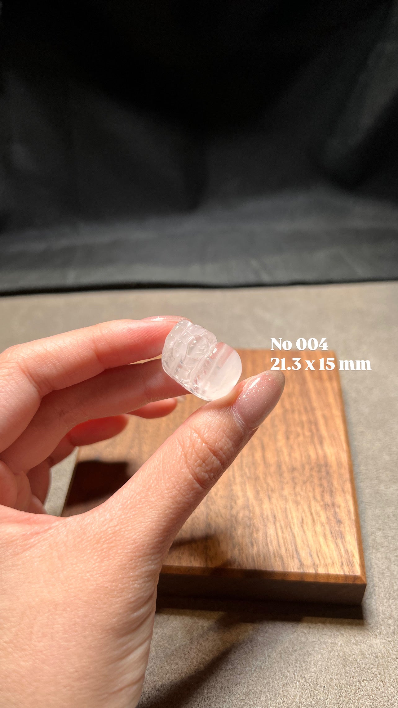 水晶, 水晶店, 水晶手鍊, 水晶手串, 晶石擺設, 水晶DIY, 水晶原石, 消磁淨化, 純露噴霧, 招財水晶, 人緣水晶, 能量水晶, 觀塘水晶店, 手工飾品, 命定水晶, 水晶工作坊, 晶石吊墜, 水晶飾物, 避邪保平安, 舒緩情緒, 招貴人, 專屬訂製, 貔貅掛飾, 線上訂製, 礦區原石, 鈦晶, 金髮晶, 拉長石, 海藍寶, 水晶手鐲, 空間淨化, 能量平衡, 天然礦石, 櫻花瑪瑙, 黑曜石, 捷克隕石, 瑪瑙扣, 招財貓掛飾, 達摩擺件, 透石膏, 願望瓶, 礦石切割, 脈輪平衡, 靈性成長, 禮物推薦, 晶石原礦, Crystal, Crystal Shop, Crystal Bracelet, Crystal Ornament, DIY Crystal, Raw Stone, Cleansing, Hydrosol Spray, Wealth Crystal, Relationship Crystal, Healing Energy, Kwun Tong Crystal Shop, Handmade Jewelry, Destiny Crystal, Crystal Workshop, Cry