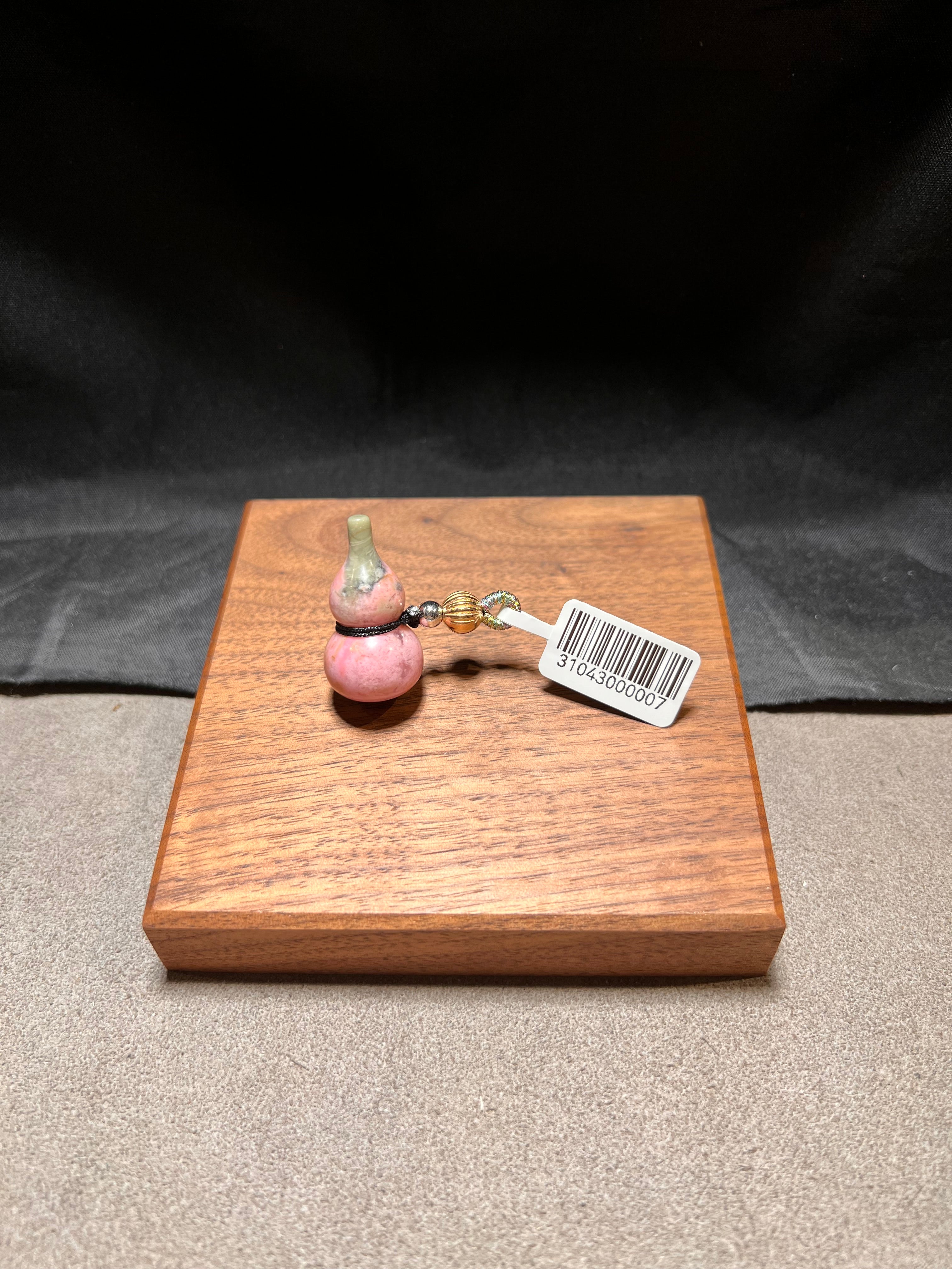 水晶, 水晶店, 水晶手鍊, 水晶手串, 晶石擺設, 水晶DIY, 水晶原石, 消磁淨化, 純露噴霧, 招財水晶, 人緣水晶, 能量水晶, 觀塘水晶店, 手工飾品, 命定水晶, 水晶工作坊, 晶石吊墜, 水晶飾物, 避邪保平安, 舒緩情緒, 招貴人, 專屬訂製, 貔貅掛飾, 線上訂製, 礦區原石, 鈦晶, 金髮晶, 拉長石, 海藍寶, 水晶手鐲, 空間淨化, 能量平衡, 天然礦石, 櫻花瑪瑙, 黑曜石, 捷克隕石, 瑪瑙扣, 招財貓掛飾, 達摩擺件, 透石膏, 願望瓶, 礦石切割, 脈輪平衡, 靈性成長, 禮物推薦, 晶石原礦, Crystal, Crystal Shop, Crystal Bracelet, Crystal Ornament, DIY Crystal, Raw Stone, Cleansing, Hydrosol Spray, Wealth Crystal, Relationship Crystal, Healing Energy, Kwun Tong Crystal Shop, Handmade Jewelry, Destiny Crystal, Crystal Workshop, Cry
