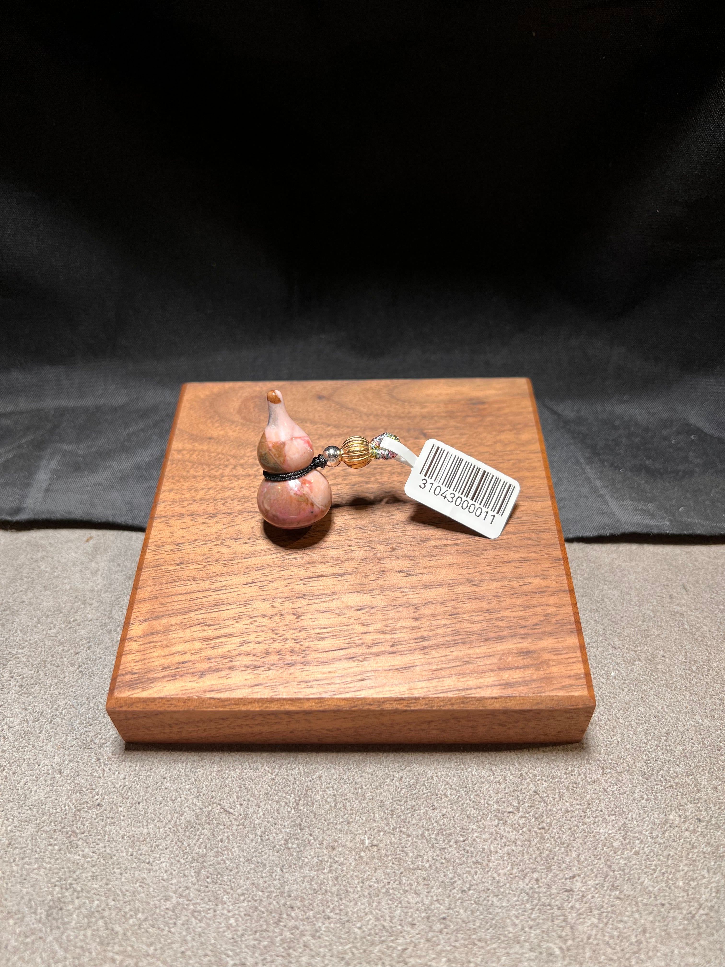 水晶, 水晶店, 水晶手鍊, 水晶手串, 晶石擺設, 水晶DIY, 水晶原石, 消磁淨化, 純露噴霧, 招財水晶, 人緣水晶, 能量水晶, 觀塘水晶店, 手工飾品, 命定水晶, 水晶工作坊, 晶石吊墜, 水晶飾物, 避邪保平安, 舒緩情緒, 招貴人, 專屬訂製, 貔貅掛飾, 線上訂製, 礦區原石, 鈦晶, 金髮晶, 拉長石, 海藍寶, 水晶手鐲, 空間淨化, 能量平衡, 天然礦石, 櫻花瑪瑙, 黑曜石, 捷克隕石, 瑪瑙扣, 招財貓掛飾, 達摩擺件, 透石膏, 願望瓶, 礦石切割, 脈輪平衡, 靈性成長, 禮物推薦, 晶石原礦, Crystal, Crystal Shop, Crystal Bracelet, Crystal Ornament, DIY Crystal, Raw Stone, Cleansing, Hydrosol Spray, Wealth Crystal, Relationship Crystal, Healing Energy, Kwun Tong Crystal Shop, Handmade Jewelry, Destiny Crystal, Crystal Workshop, Cry