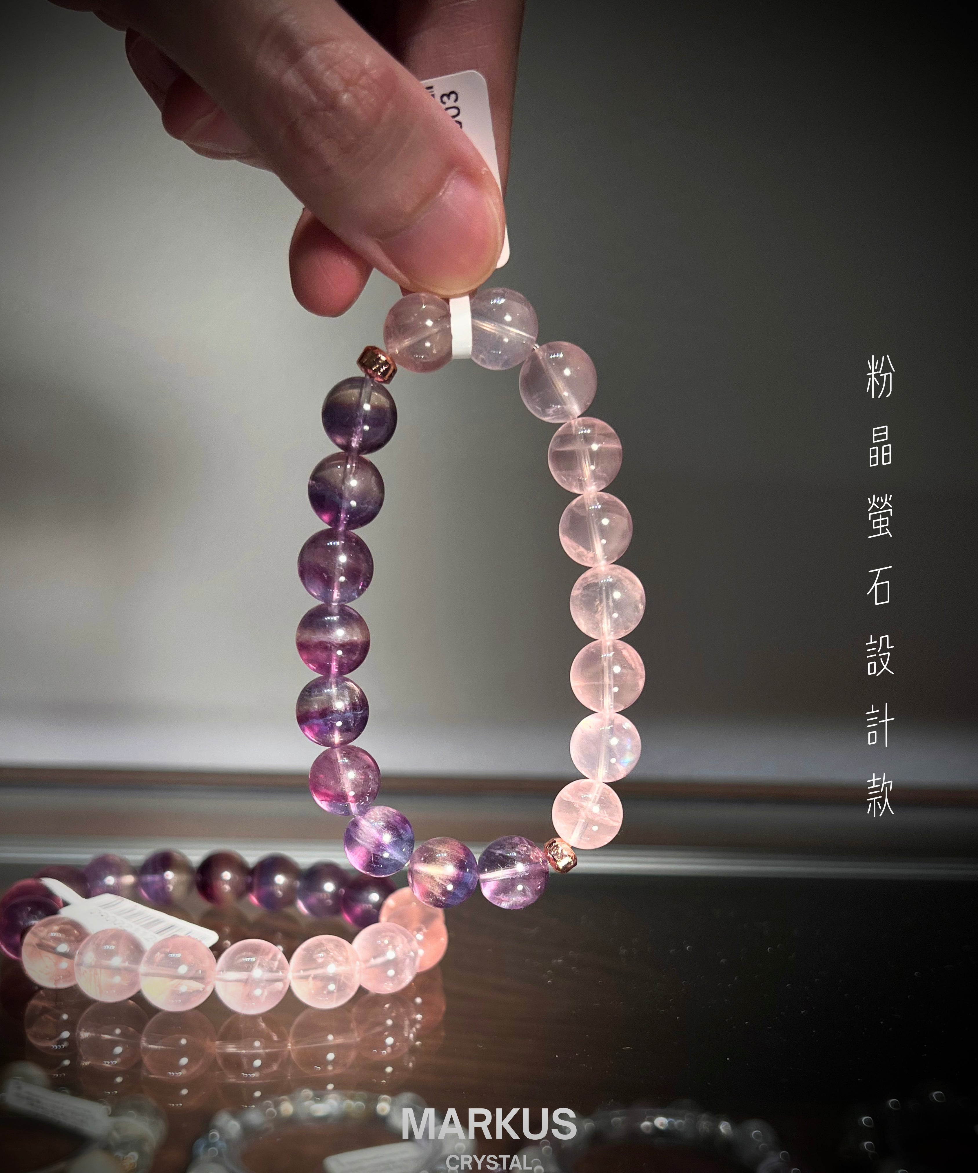 水晶, 水晶店, 水晶手鍊, 水晶手串, 晶石擺設, 水晶DIY, 水晶原石, 消磁淨化, 純露噴霧, 招財水晶, 人緣水晶, 能量水晶, 觀塘水晶店, 手工飾品, 命定水晶, 水晶工作坊, 晶石吊墜, 水晶飾物, 避邪保平安, 舒緩情緒, 招貴人, 專屬訂製, 貔貅掛飾, 線上訂製, 礦區原石, 鈦晶, 金髮晶, 拉長石, 海藍寶, 水晶手鐲, 空間淨化, 能量平衡, 天然礦石, 櫻花瑪瑙, 黑曜石, 捷克隕石, 瑪瑙扣, 招財貓掛飾, 達摩擺件, 透石膏, 願望瓶, 礦石切割, 脈輪平衡, 靈性成長, 禮物推薦, 晶石原礦, Crystal, Crystal Shop, Crystal Bracelet, Crystal Ornament, DIY Crystal, Raw Stone, Cleansing, Hydrosol Spray, Wealth Crystal, Relationship Crystal, Healing Energy, Kwun Tong Crystal Shop, Handmade Jewelry, Destiny Crystal, Crystal Workshop, Cry